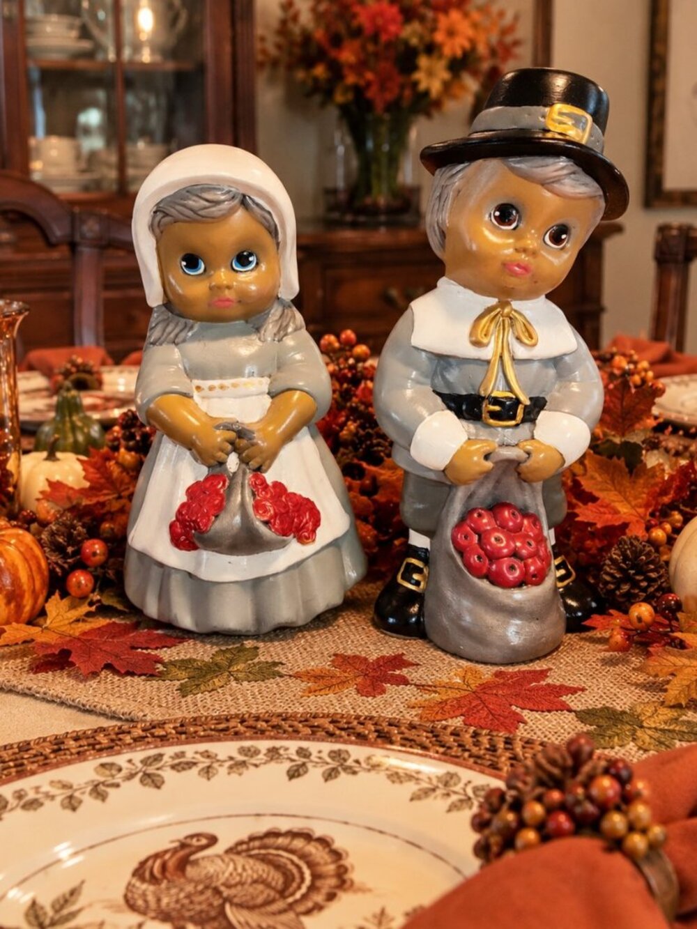 Vintage 1990 Handmade Ceramic Thanksgiving Pilgrim Couple SHIPS FREE